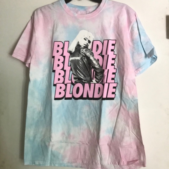 Last 1 - NEW GRAPHIC Blondie tie dyed plus size top - Picture 3 of 8